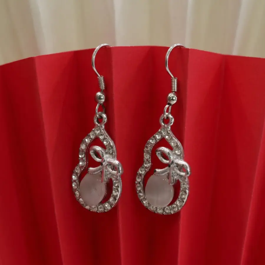 Elegant Crystal Drop Earrings for Women Elegant Crystal Drop Earrings for Women