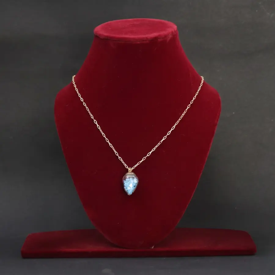 Blue Resin Pendant Necklace for Women Blue Resin Pendant Necklace for Women