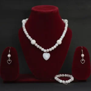 Elegant White Stone Heart Pendant Jewelry Set