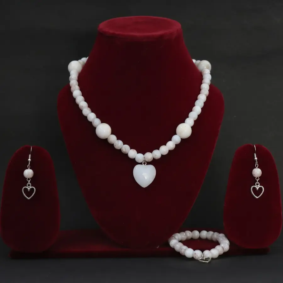 Elegant White Stone Heart Pendant Jewelry Set Elegant White Stone Heart Pendant Jewelry Set